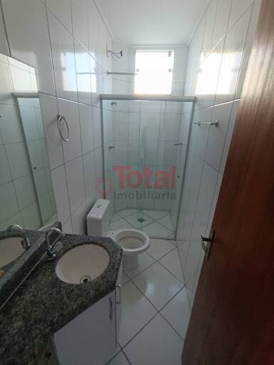 Apartamento para alugar com 2 quartos, 75m² - Foto 4