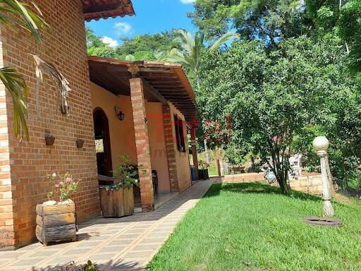 Fazenda à venda com 5 quartos, 300m² - Foto 2