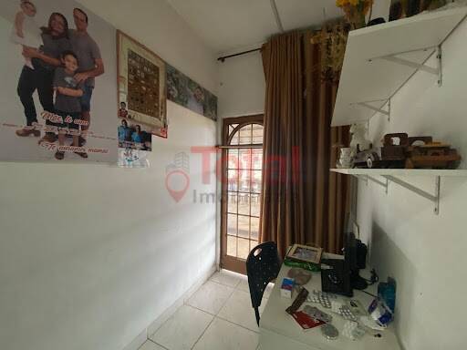 Casa à venda com 3 quartos, 350m² - Foto 29