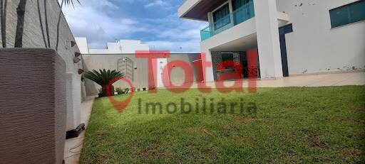 Casa à venda com 3 quartos, 370m² - Foto 2