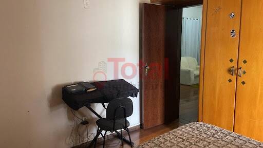 Casa para alugar com 3 quartos, 150m² - Foto 24