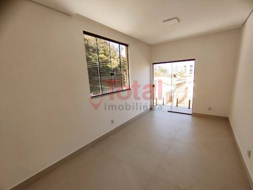 Casa à venda com 3 quartos, 126m² - Foto 3