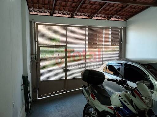 Casa à venda com 3 quartos, 90m² - Foto 19