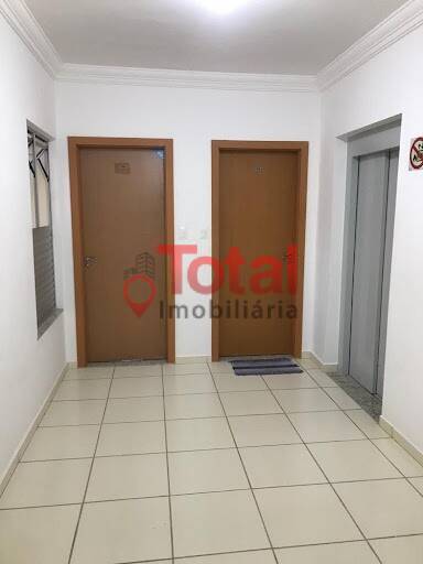 Apartamento à venda com 2 quartos, 65m² - Foto 8