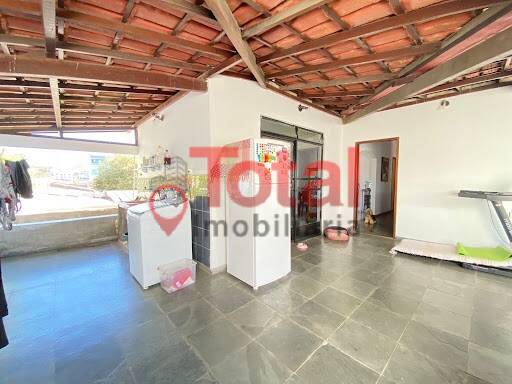 Casa à venda com 3 quartos, 360m² - Foto 12