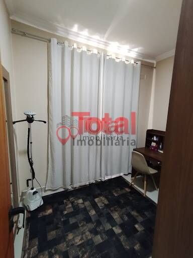 Apartamento à venda com 3 quartos, 94m² - Foto 12