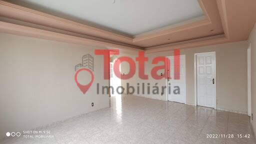 Casa à venda com 4 quartos, 359m² - Foto 18