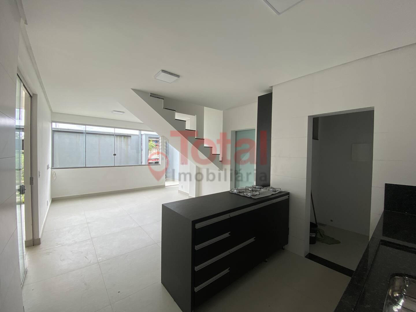 Casa à venda com 3 quartos, 117m² - Foto 4