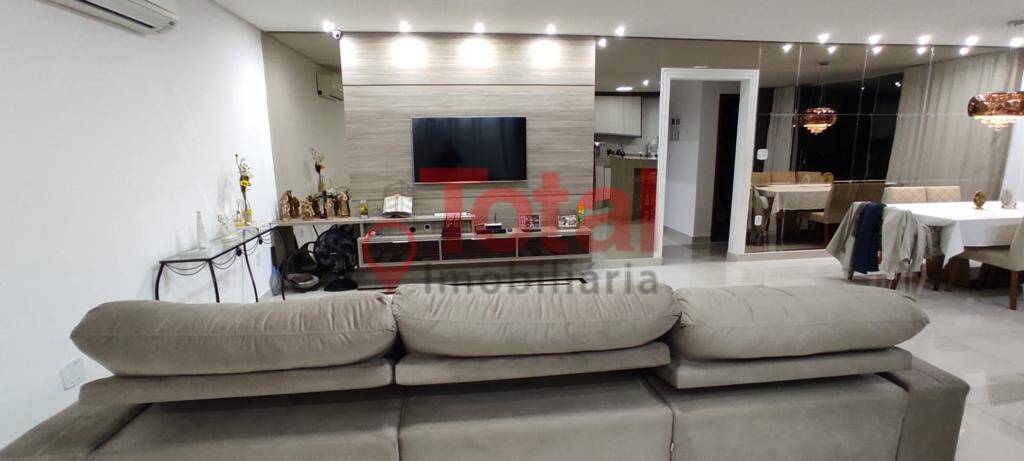 Casa à venda com 3 quartos, 205m² - Foto 4