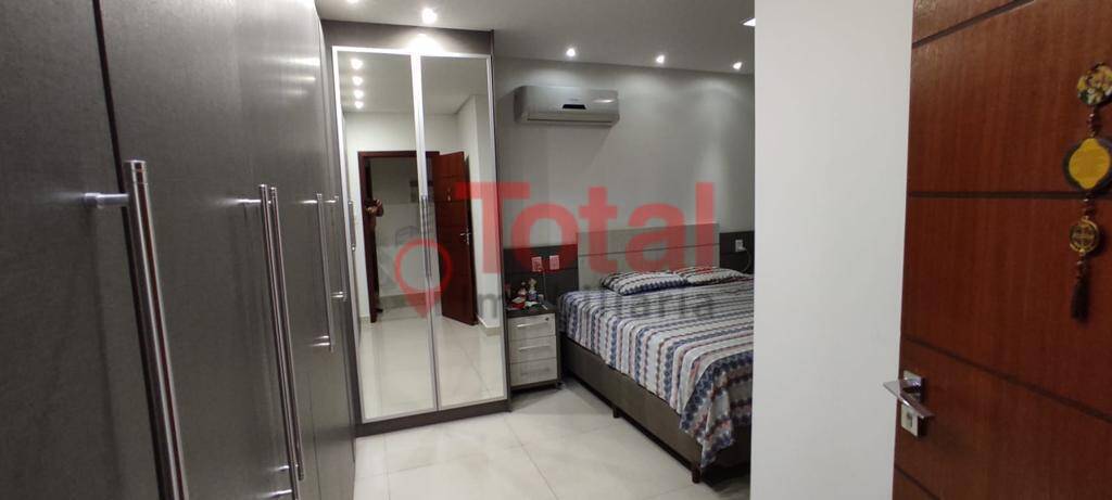 Casa à venda com 3 quartos, 205m² - Foto 14