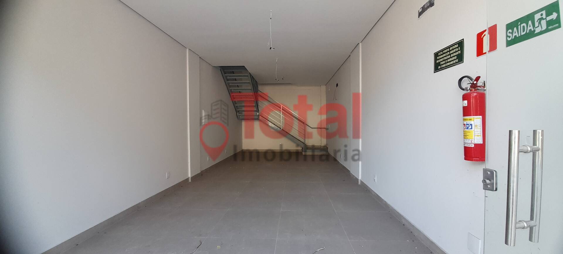 Loja-Salão para alugar, 89m² - Foto 2