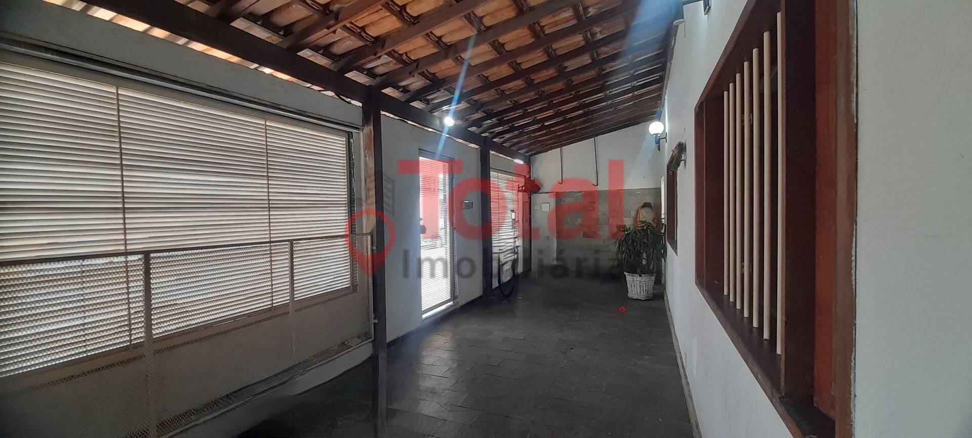 Casa à venda com 3 quartos, 140m² - Foto 2