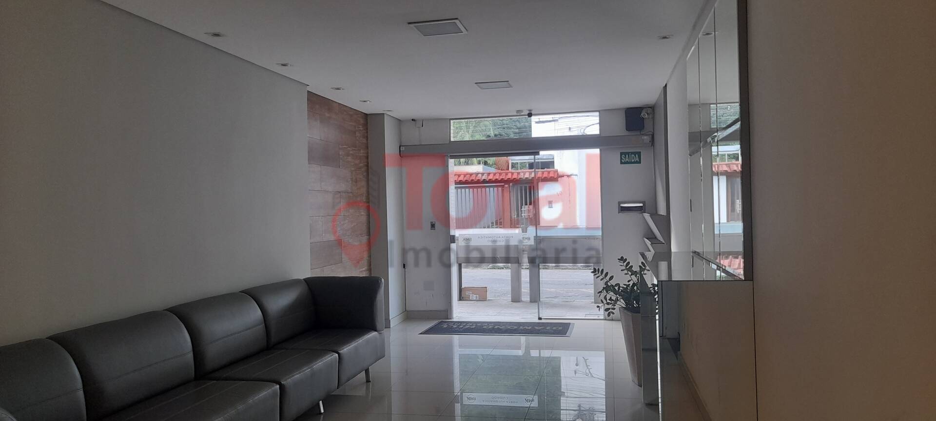 Apartamento à venda com 3 quartos, 105m² - Foto 2