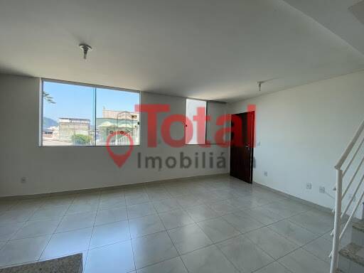 Casa à venda com 2 quartos, 180m² - Foto 2