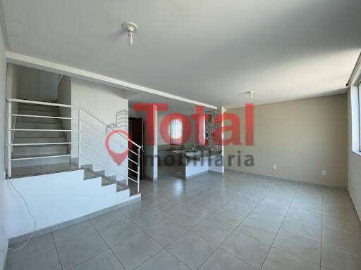 Casa à venda com 2 quartos, 180m² - Foto 6