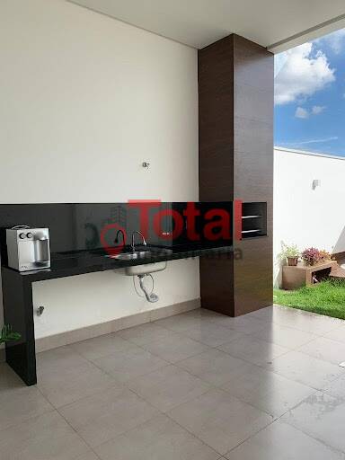 Casa à venda com 3 quartos, 240m² - Foto 7