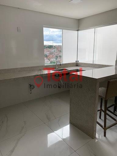 Casa à venda com 3 quartos, 240m² - Foto 15