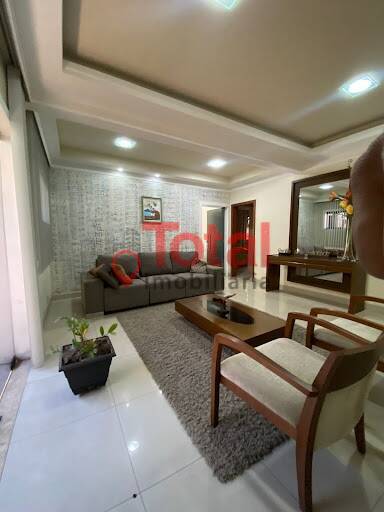 Casa à venda com 6 quartos, 230m² - Foto 11