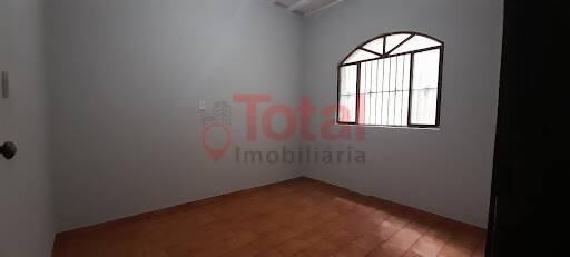 Casa para alugar com 3 quartos, 100m² - Foto 3