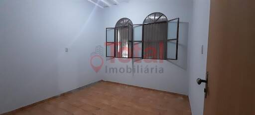 Casa para alugar com 3 quartos, 100m² - Foto 9