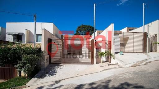 Casa à venda com 3 quartos, 144m² - Foto 9