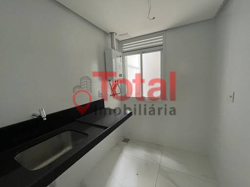 Apartamento à venda com 3 quartos, 181m² - Foto 7