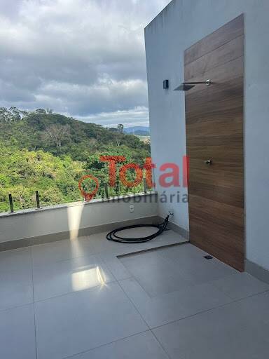 Casa à venda com 3 quartos, 220m² - Foto 9