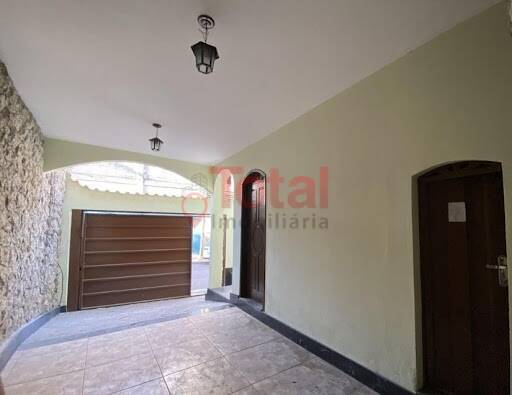 Casa à venda com 3 quartos, 250m² - Foto 16