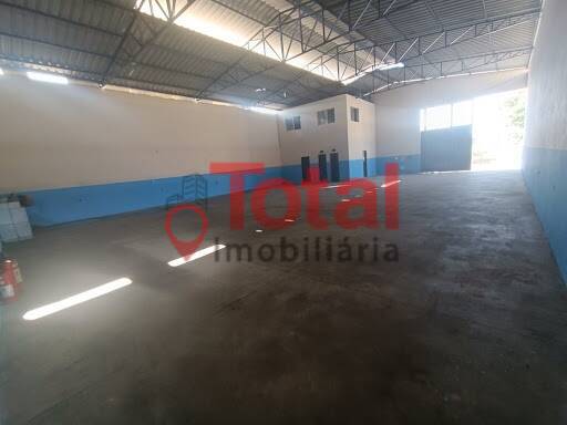 Depósito-Galpão-Armazém para alugar com 3 quartos, 360m² - Foto 1