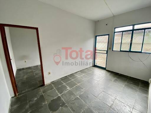 Casa à venda com 4 quartos, 80m² - Foto 17