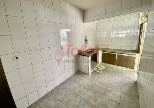 Casa à venda com 4 quartos, 80m² - Foto 24